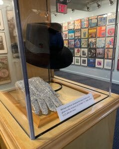 michael jackson's glove